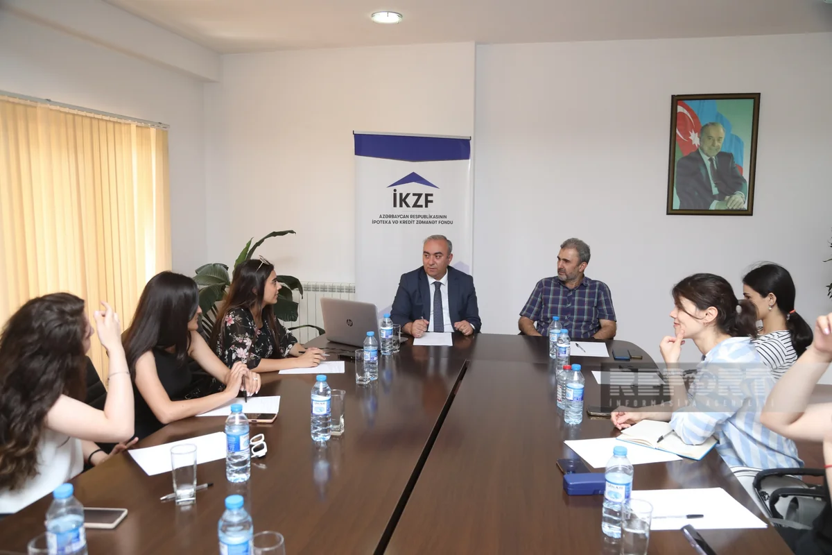 Report Media Məktəbinin tələbələrinə İpoteka Fondunda təlim keçirilib