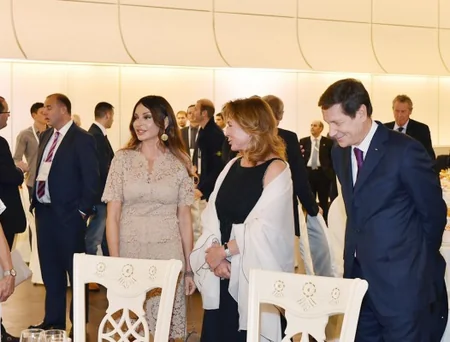 Azərbaycan Prezidenti və xanımı Avropa Olimpiya Komitəsinin 43-cü Baş Assambleyasının iştirakçılarının şərəfinə verilən ziyafətdə iştirak ediblər