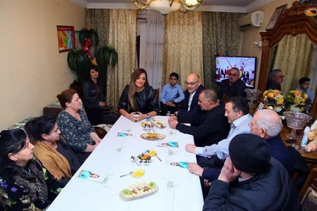 Deputatlığa namizəd Könül Nurullayeva seçicilərlə görüşüb - VİDEO