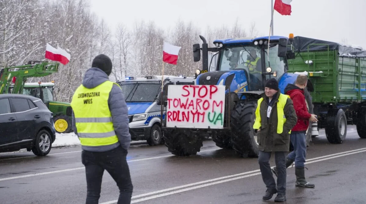Польские фермеры протестуют на двух КПП на границе с Украиной