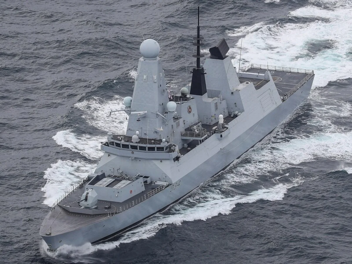 Хуситы заявили об ударах по британскому эсминцу HMS Diamond