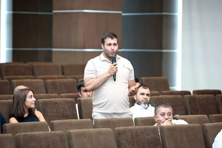 Azərbaycan gömrüyündə bəyanetmə zamanı yaranan çətinliklər müzakirə edilib