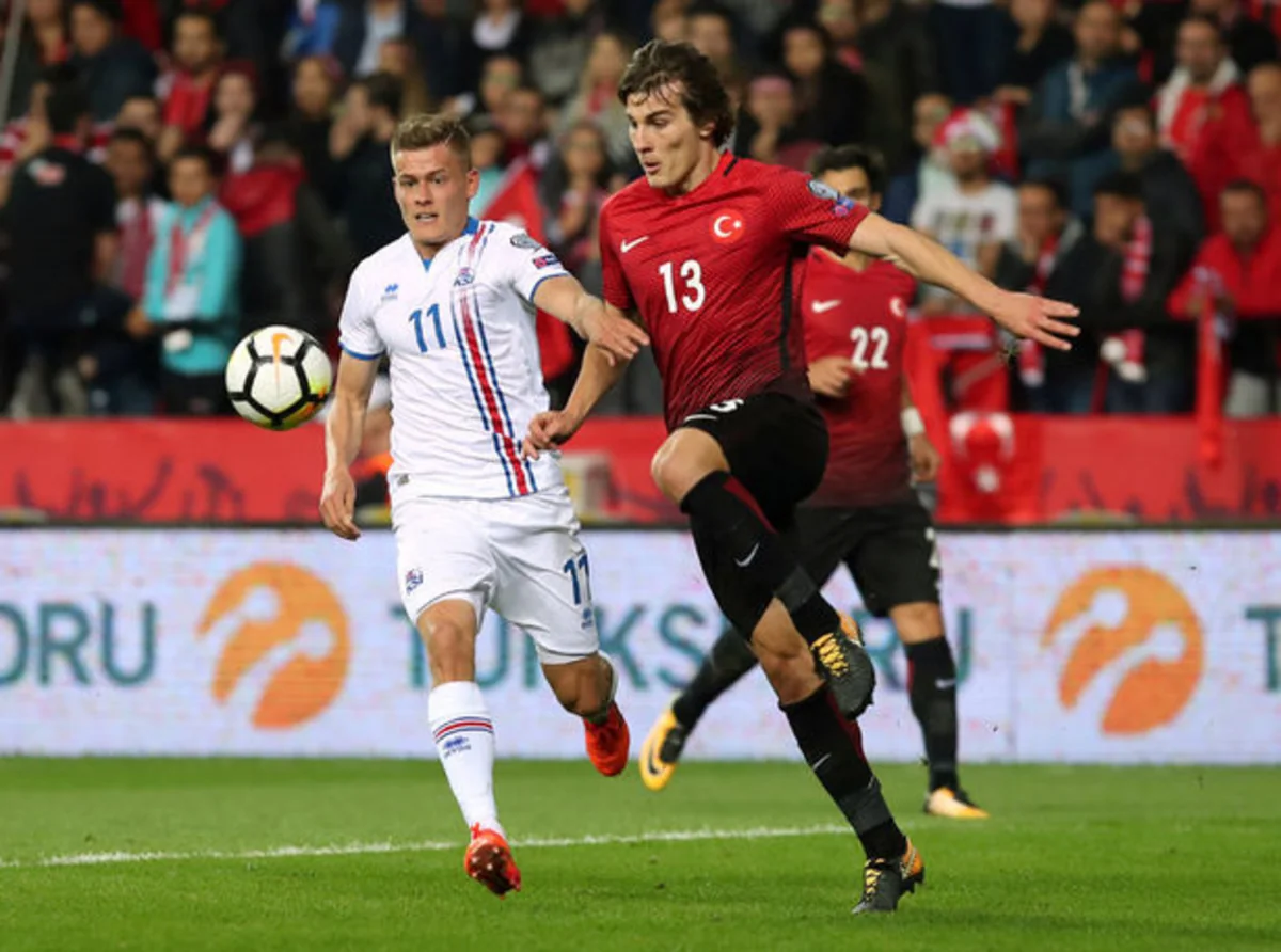 Türkiyəli futbolçu İngiltərənin Arsenal klubuna transfer ola bilər