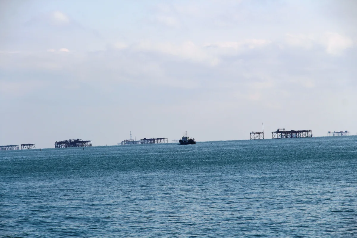 Xəzərdə itkin düşən neftçilərdən birinə aid olduğu ehtimal edilən meyit tapılıb