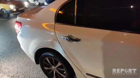 Bakıda sərnişin avtobusu minik avtomobili ilə toqquşub - FOTO