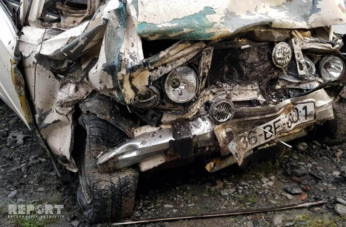 Qəbələdə yol qəzası olub, 1 nəfər ölüb, 3-ü yaralanıb - FOTO