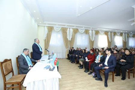 Deputatlığa namizəd Rauf Nağıyev seçicilərlə görüşüb