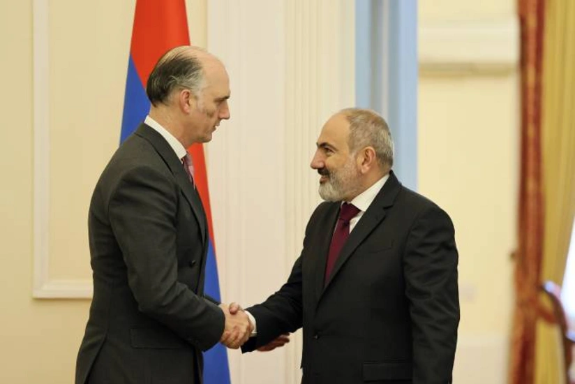 Pashinyan receives UK minister for Europe