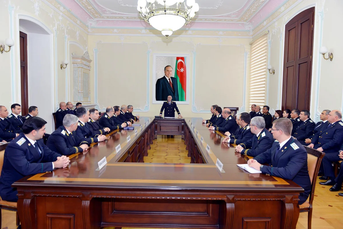 Prezidentin sərəncamı ilə təltif olunmuş prokurorluq əməkdaşlarına dövlət mükafatları təqdim edilib