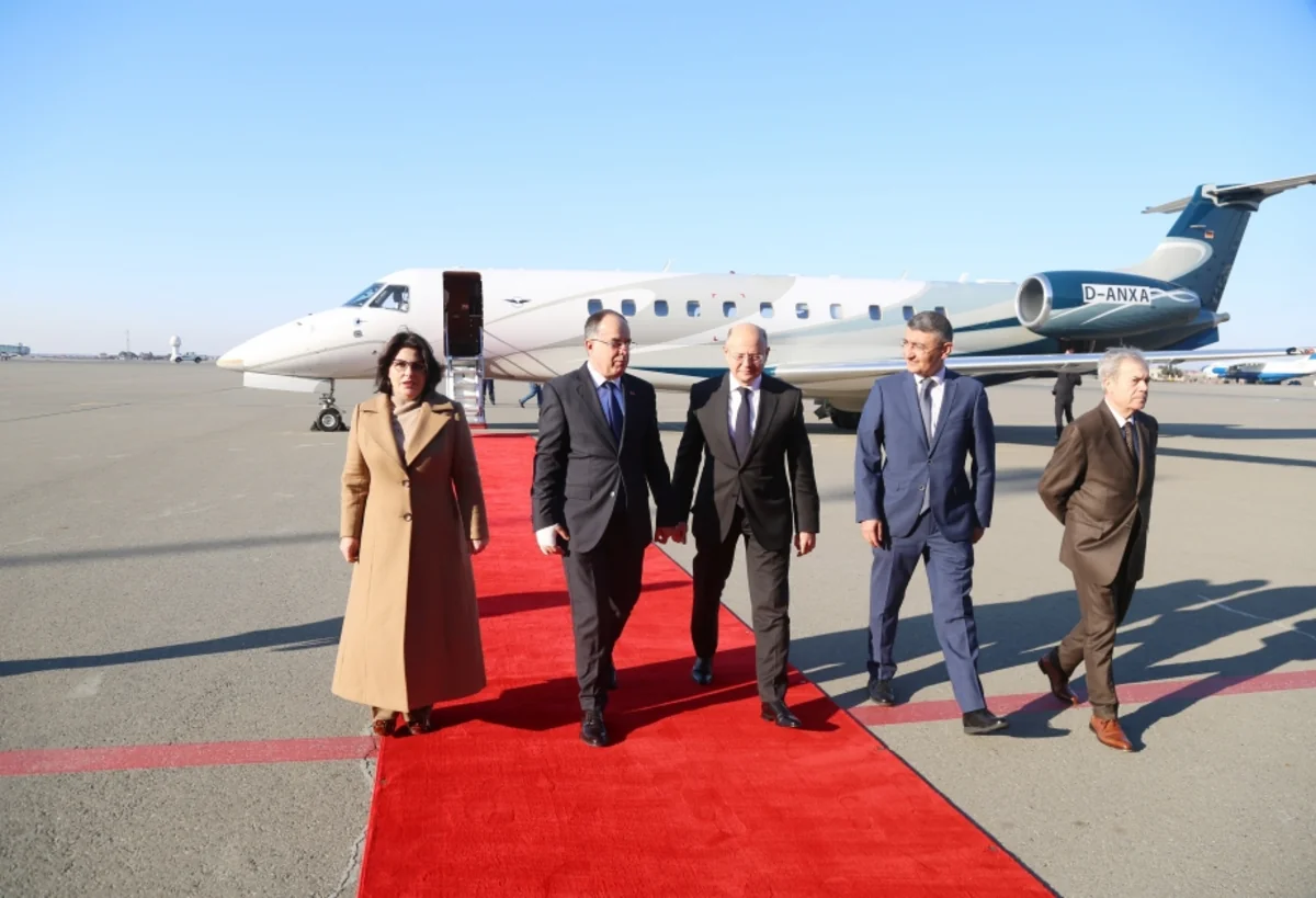 Albaniya Prezidenti Bayram Beqay Azərbaycana işgüzar səfərə gəlib