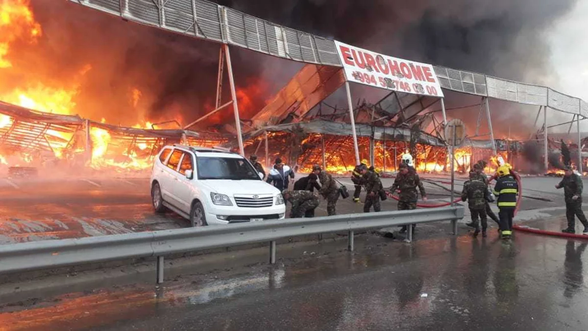 “EuroHome”dakı yanğından - FOTOREPORTAJ