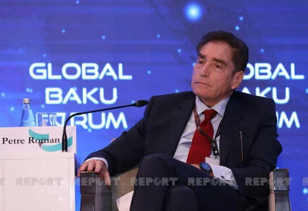 Bakı Qlobal Forumunda dünya iqtisadiyyatındakı yeni meyillər müzakirə olunub