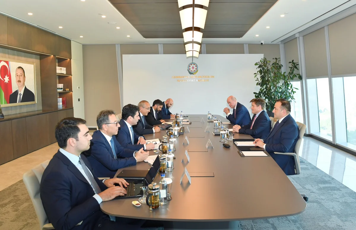 Mikayil Jabbarov engages in talks with BP regarding Azerbaijan’s shift towards sustainable energy sources