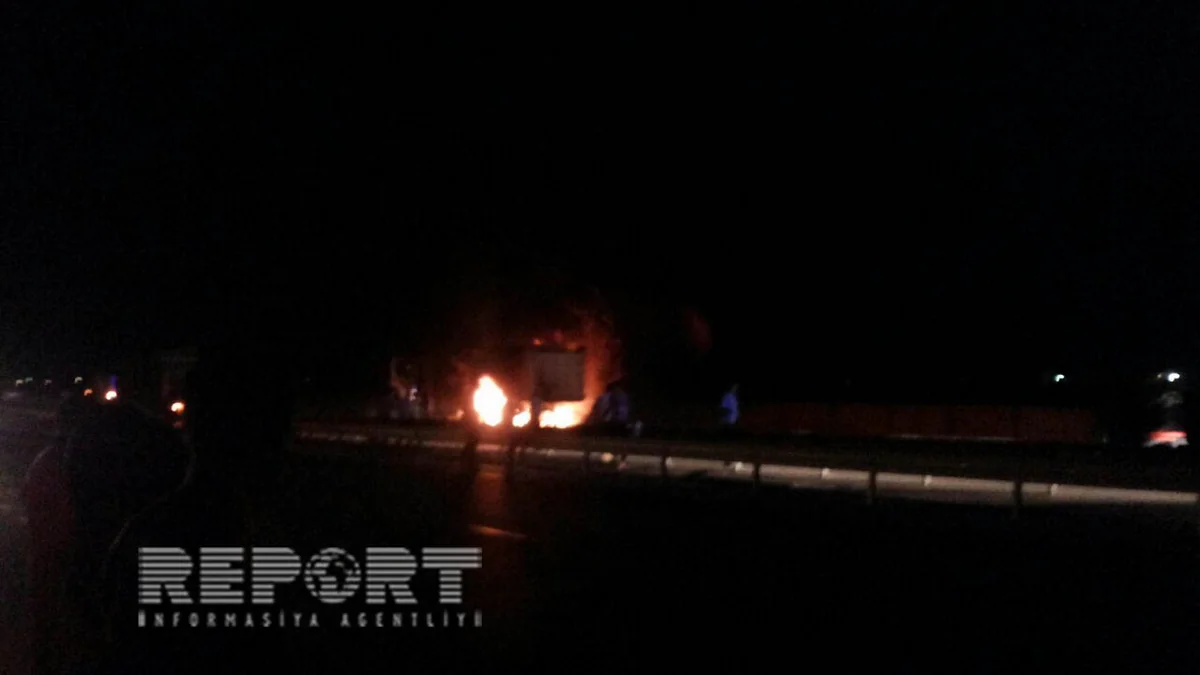 Bakı-Quba yolunda yük maşını yanıb - FOTO - VİDEO