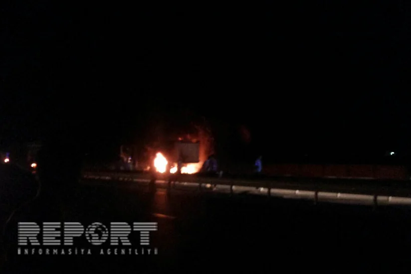 Bakı-Quba yolunda yük maşını yanıb - FOTO - VİDEO