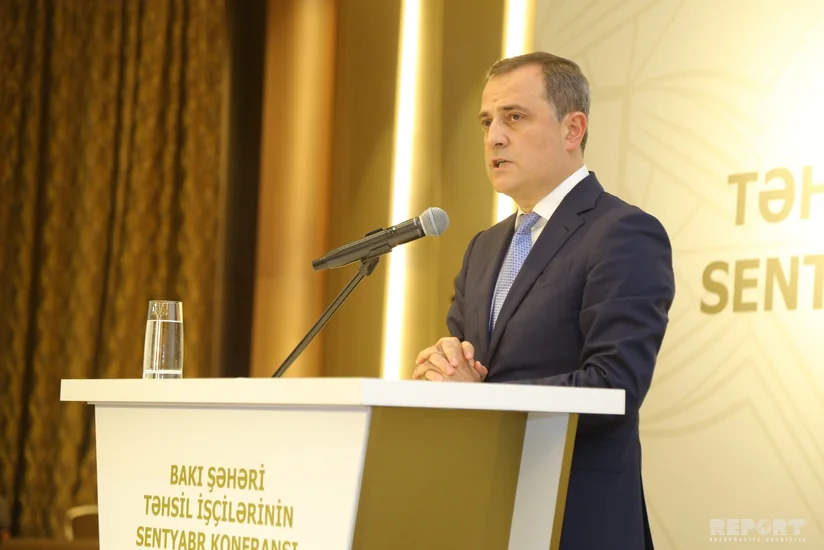 Təhsil naziri: İbtidai siniflərdə dərs yükünü yüngülləşdirmək üçün layihə hazırlanıb