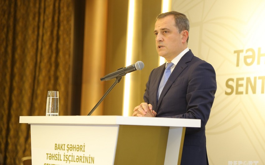Təhsil naziri: İbtidai siniflərdə dərs yükünü yüngülləşdirmək üçün layihə hazırlanıb