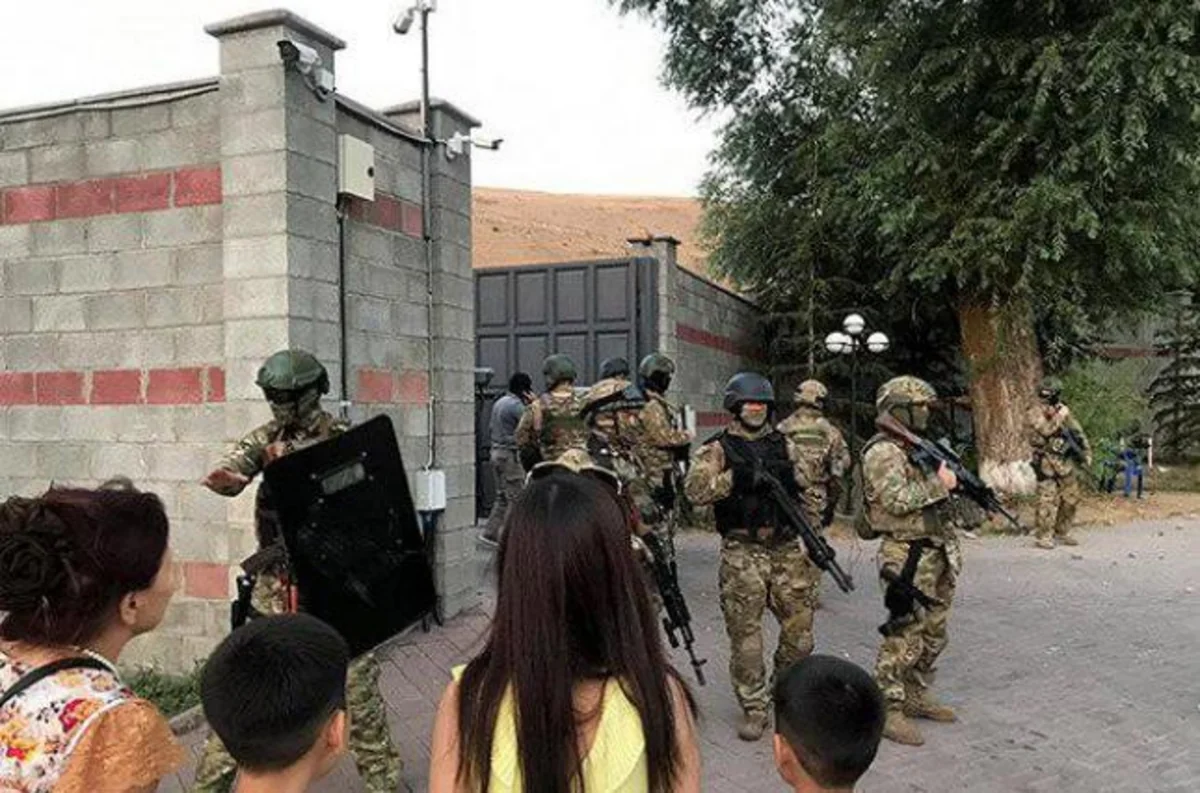 Security forces launch new raid on the residence of Kyrgyzstan ex-president