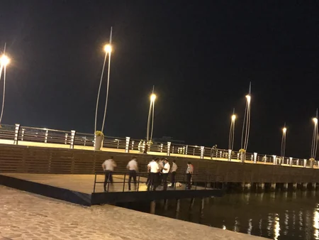 Bakıda 21 yaşlı oğlan özünü dənizə atıb və boğulub