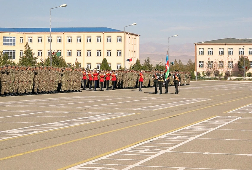Ümumqoşun Orduda gənc əsgərlər and içib