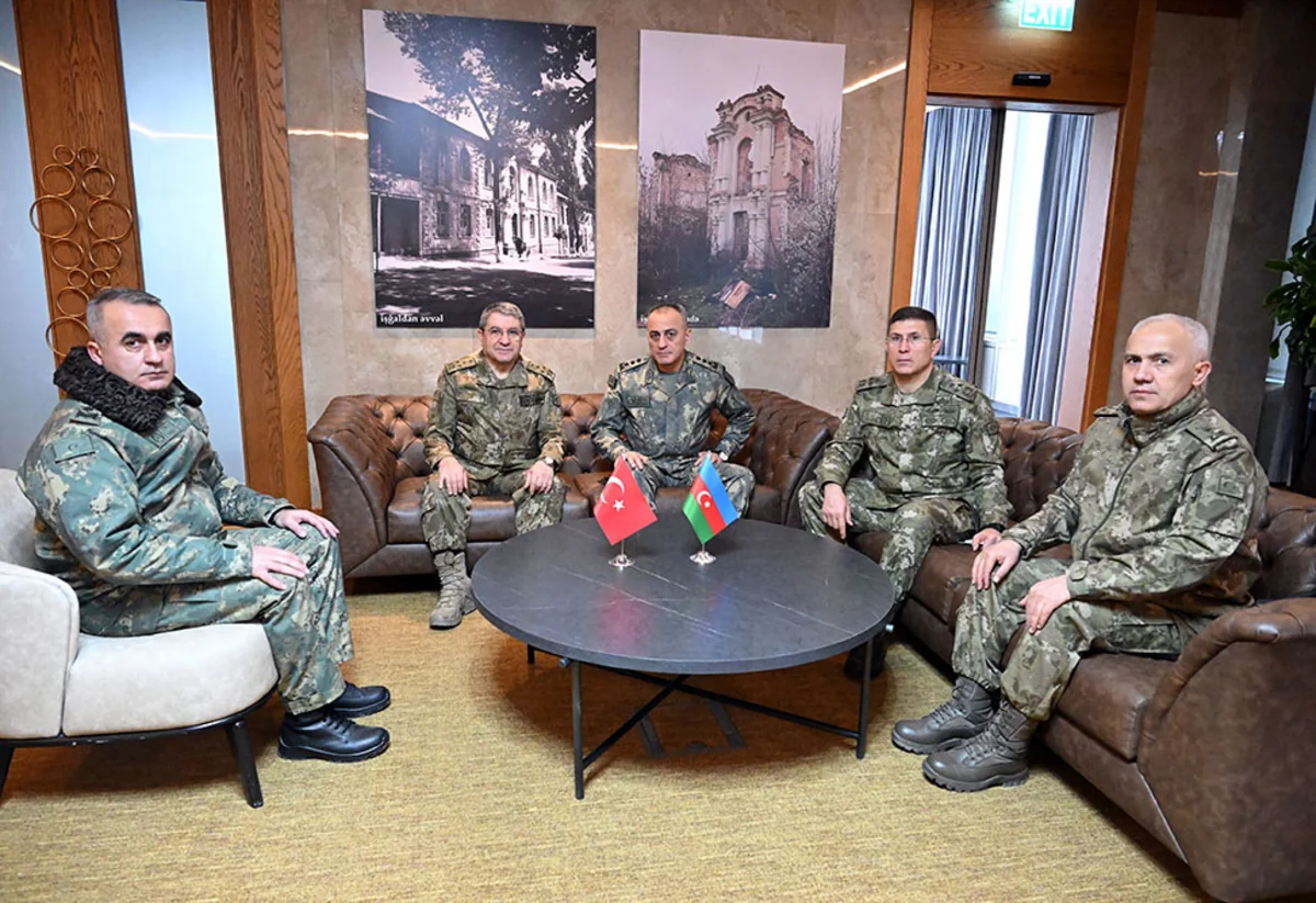 Hikmət Mirzəyev Türkiyənin Quru Qoşunları komandanı ilə görüşüb