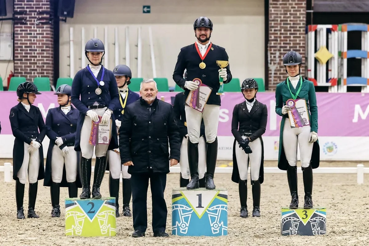 Azərbaycan idmançısı Rusiyada keçirilən atçılıq yarışlarında 2 medal qazanıb