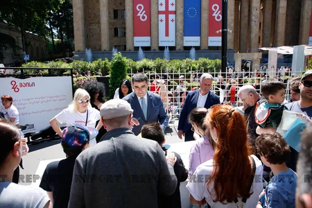 Tbilisidə Gürcüstan XİN-in pavilyonunda Bakıya həsr olunan art-obyekt nümayiş etdirilib  