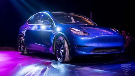Илон Маск представил новую модель Tesla - ФОТО - ВИДЕО