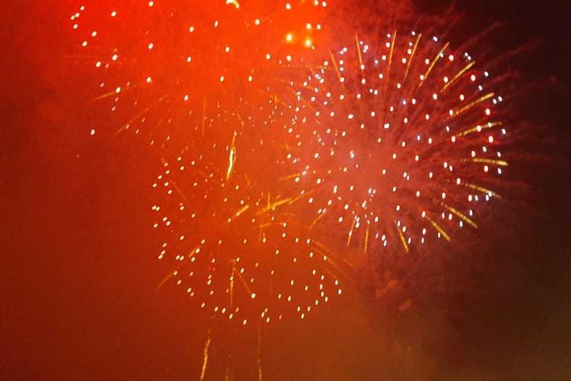 Baku sees in 2022 with dazzling fireworks display