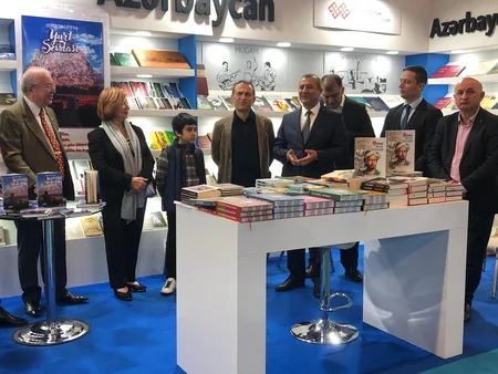 İstanbulda “Yurt sevdası” kitabının təqdimatı olub