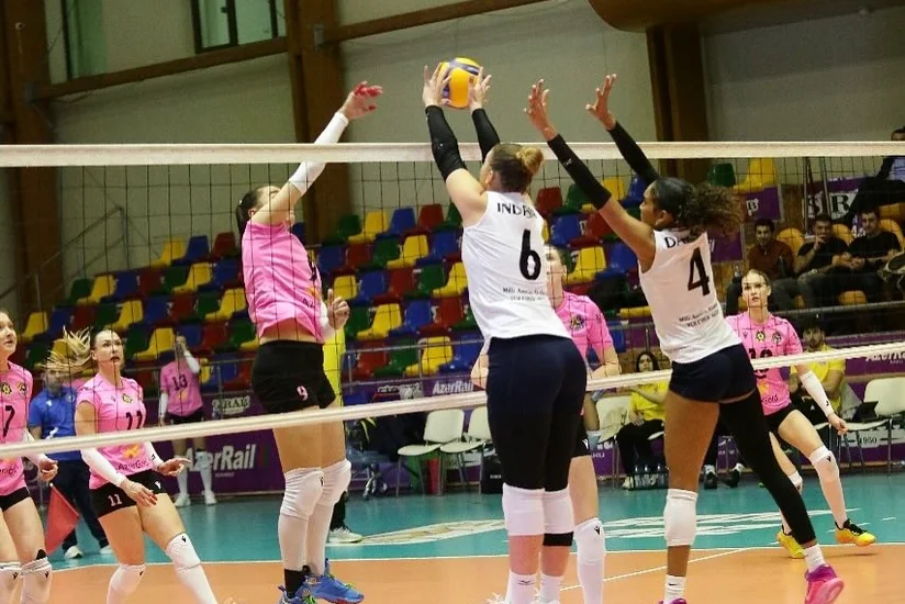 Qadın voleybolçular arasında Yüksək Liqada VII tura yekun vurulub