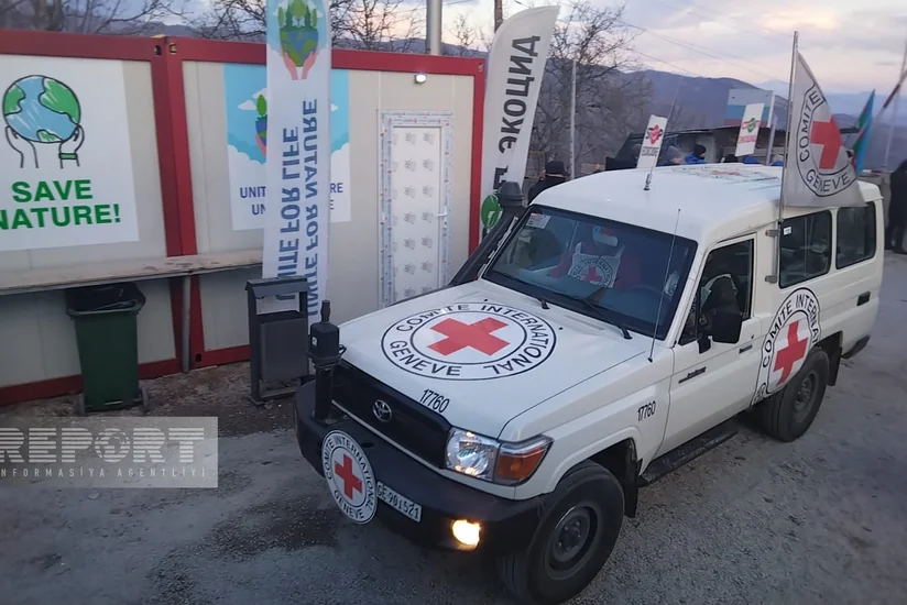 ICRC vehicles pass freely through Khankandi-Lachin road