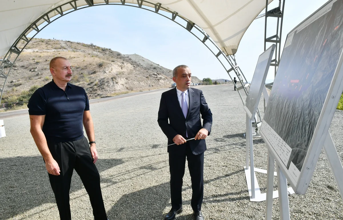 Ilham Aliyev gets acquainted with projects of Bargushadchay and Zabukhchay reservoirs in Gubadli