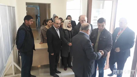 Lənkəranda seçki məntəqələrində seçici sıxlığı yaranıb - FOTO - VİDEO