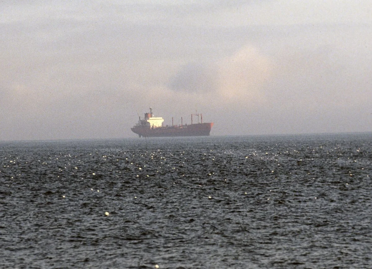 Moldovan-flagged tanker with Russian crew in distress in Black Sea