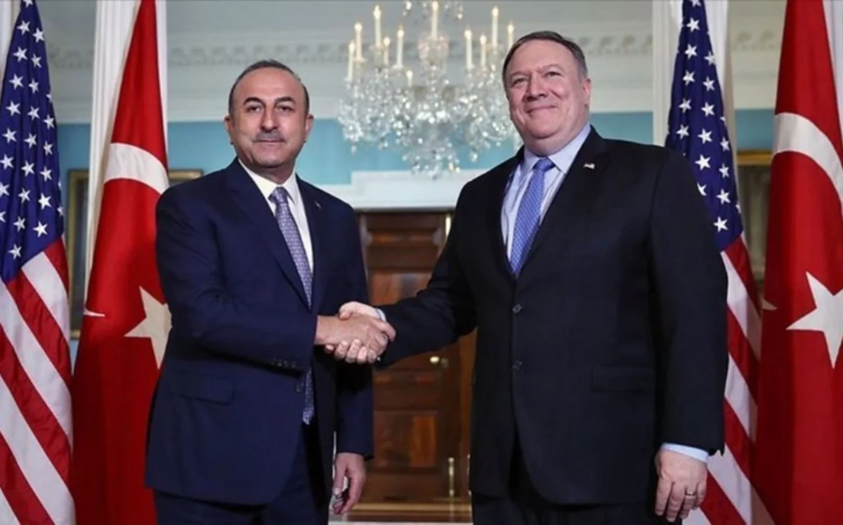 Türkiyə XİN rəhbəri ilə Pompeo arasında telefon danışığı olub
