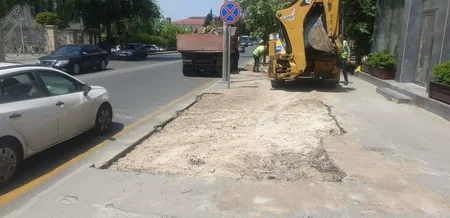 BNA: Paxtaxtın Nizami rayonunda piyada səkisi zəbt olunub