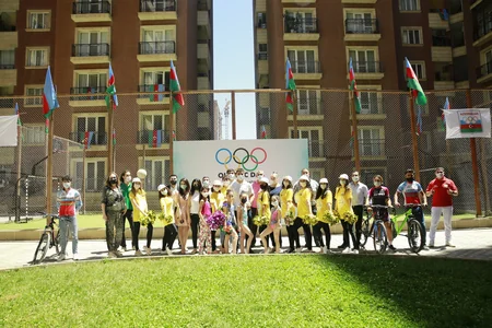 Azərbaycanın tanınmış idmançısı Olimpiya günündə iştirak edib