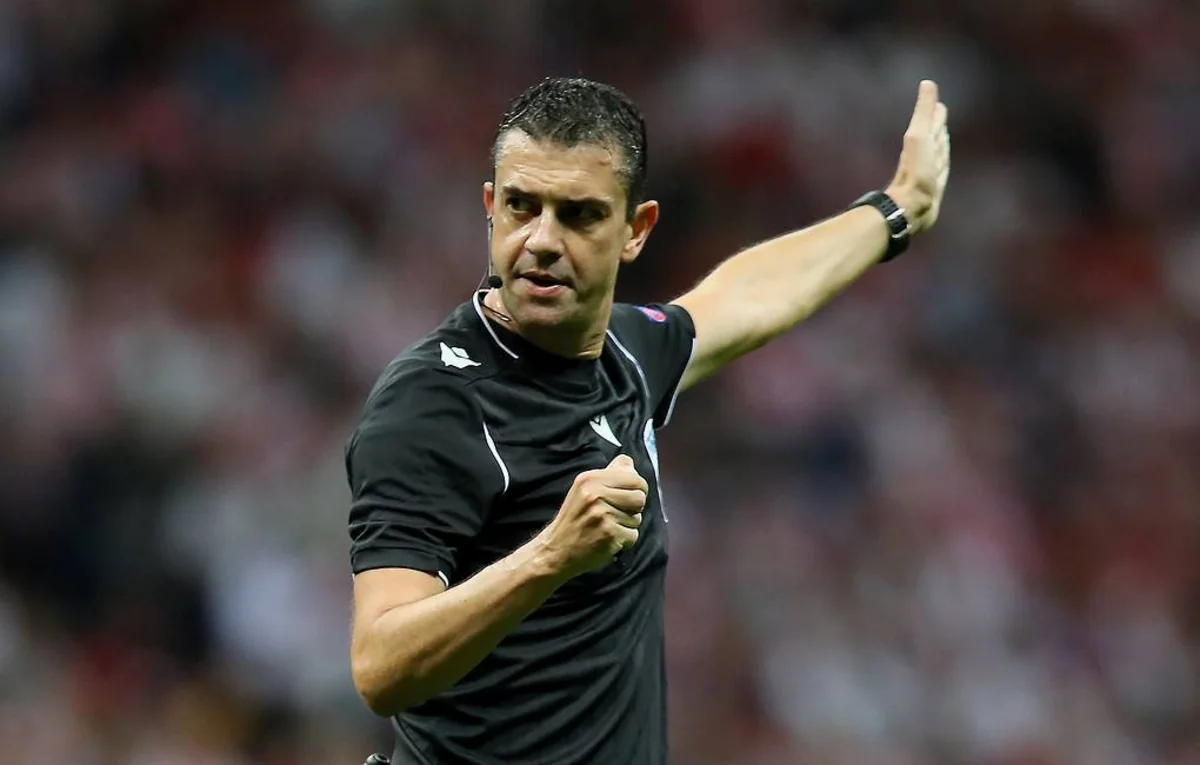 Tanınmış futbol referisi karyerasını başa vurub