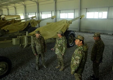 Defense Minister inspects combat readiness of artillerymen in frontline zone - VIDEO