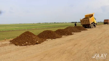Cəlilabad rayonunda 14 yaşayış məntəqəsini əlaqələndirən yollar yenidən qurulur