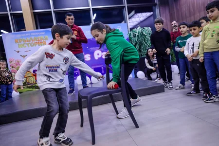 CinemaPlus Bakıxanov Mall-da uşaqlar üçün bayram şənliyi keçirib
