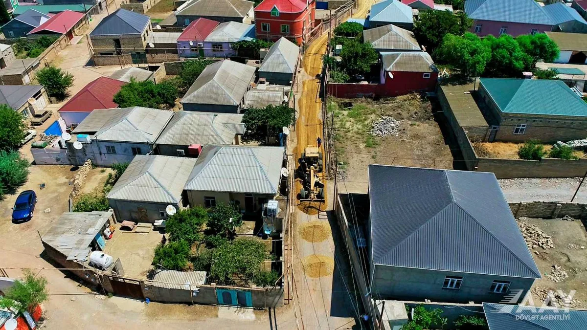 Bakının Binəqədi qəsəbəsində 4 küçənin təmirinə başlanıb