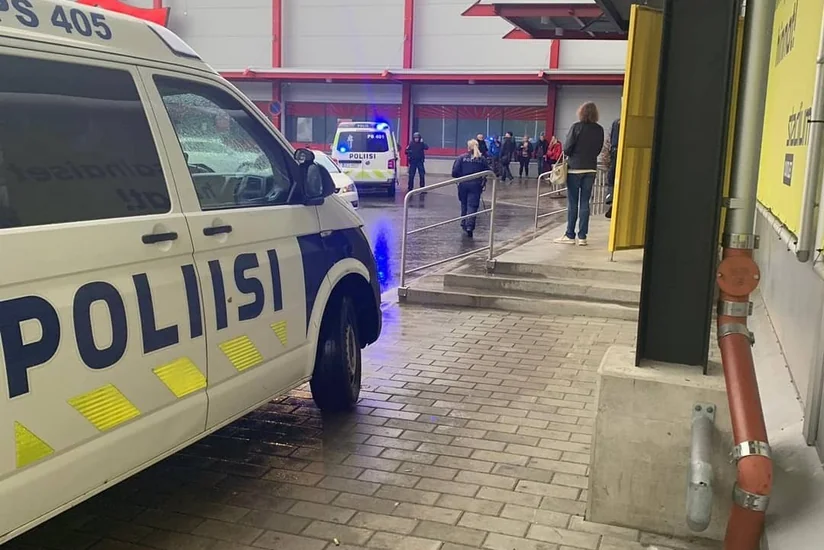 Finlandiyada ticarət mərkəzinə hücum olub, 1 nəfər ölüb, 9 nəfər yaralanıb