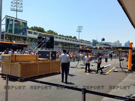 Bakıda azyaşlı azarkeşlər Formula 1 pilotlarına dəstək olublar