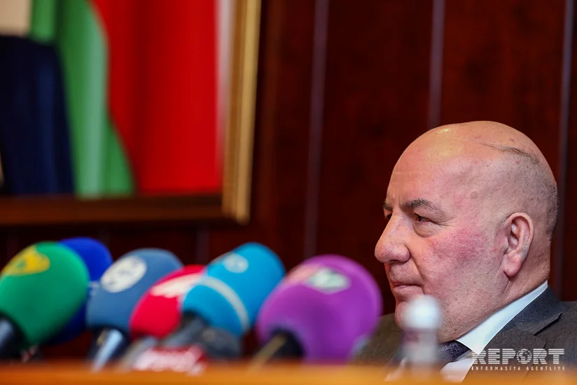 Elman Rüstəmov: Manatın kəskin ucuzlaşması və yaxud bahalaşmasını istəmirik