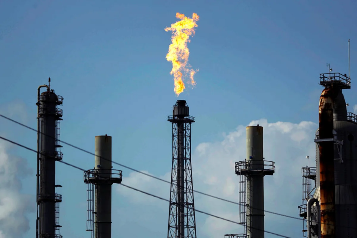 К чему приведет прекращение инвестиций в нефтегазовый сектор?