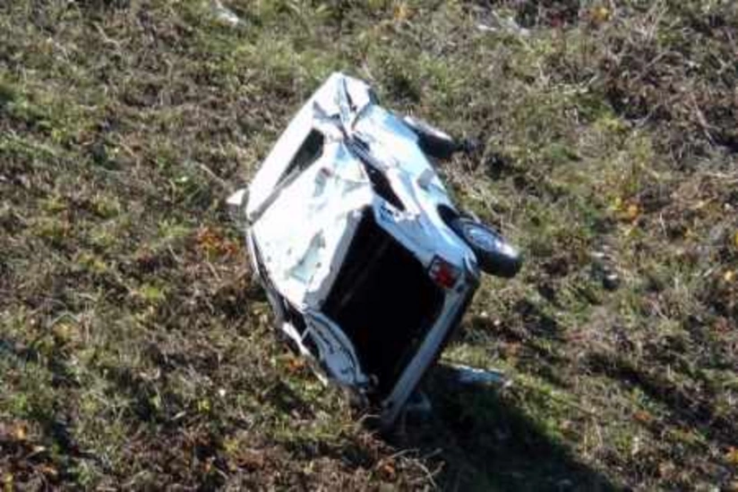 В Лерике Нива упала в овраг, есть пострадавший