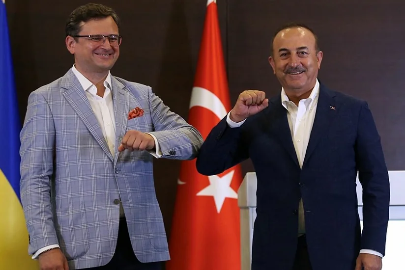 Главы МИД Турции и Украины поговорили по телефону