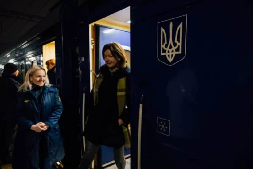 Глава МИД Словении находится с визитом в Украине